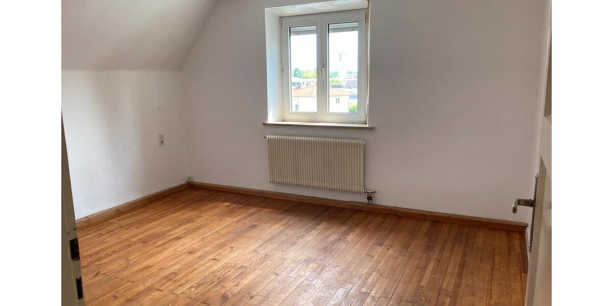 Dachgeschoßwohnung Ingolstadt Nordost - 2 Zimmer, 38 m&sup2;, 725&euro; | Angebot:25906799