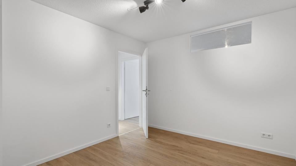 Erdgeschoßwohnung Ingolstadt Münchener Straße - 4 Zimmer, 133 m&sup2;, 1.450&euro; | Angebot:24875644