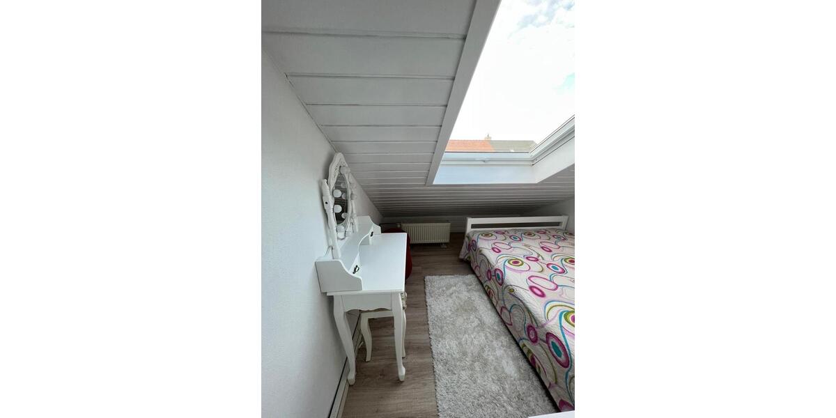 Dachgeschoßwohnung Ingolstadt Nordost - 2 Zimmer, 33 m&sup2;, 950&euro; | Angebot:26480060