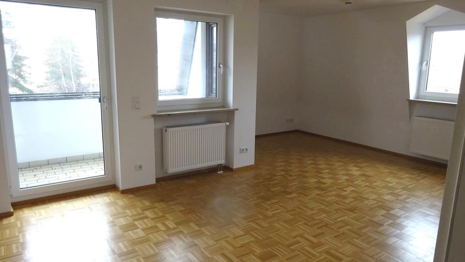 Dachgeschoßwohnung Ingolstadt Friedrichshofen-Hollerstauden - 2 Zimmer, 75 m&sup2;, 850&euro; | Angebot:25791186