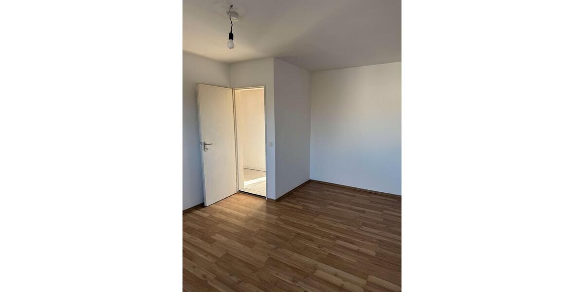 Etagenwohnung Ingolstadt - 4 Zimmer, 84 m&sup2;, 289.000&euro; | Angebot:26874982
