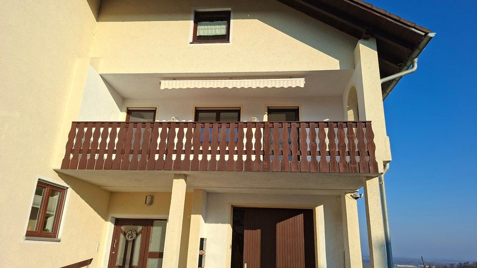 Etagenwohnung Brunnen - 4 Zimmer, 103 m&sup2;, 850&euro; | Angebot:25382350