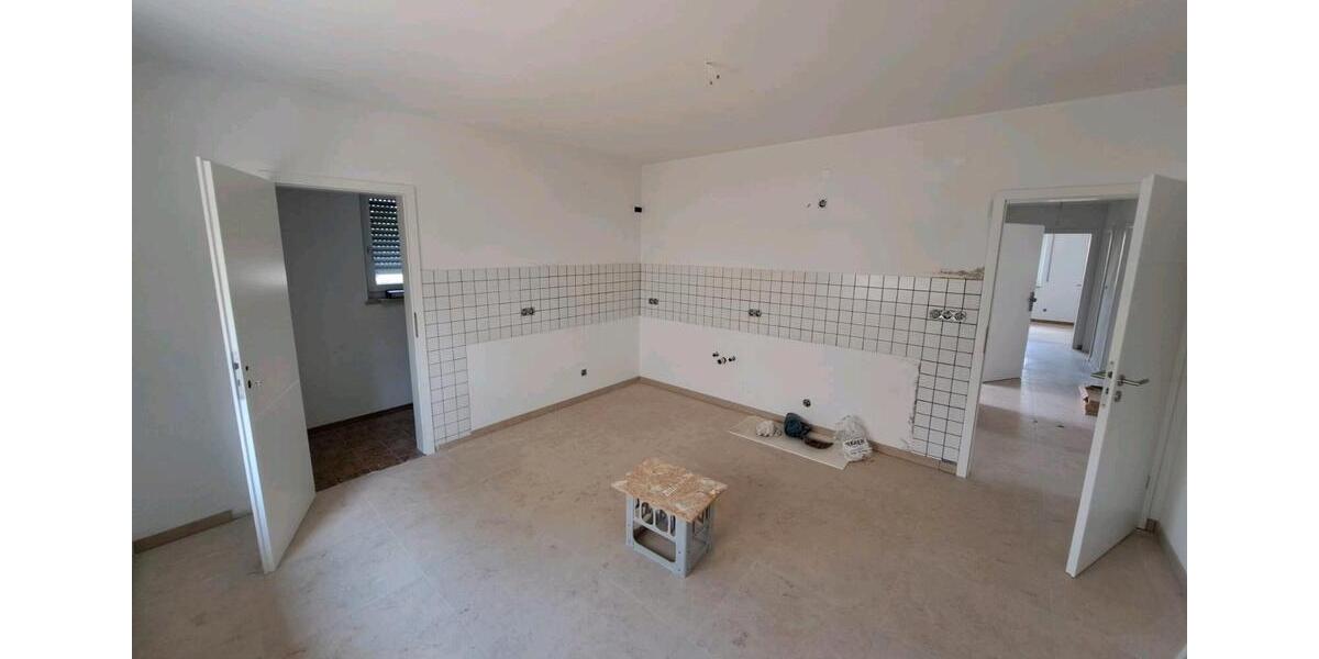 Erdgeschoßwohnung Großmehring - 4 Zimmer, 115 m&sup2;, 1.570&euro; | Angebot:27609518