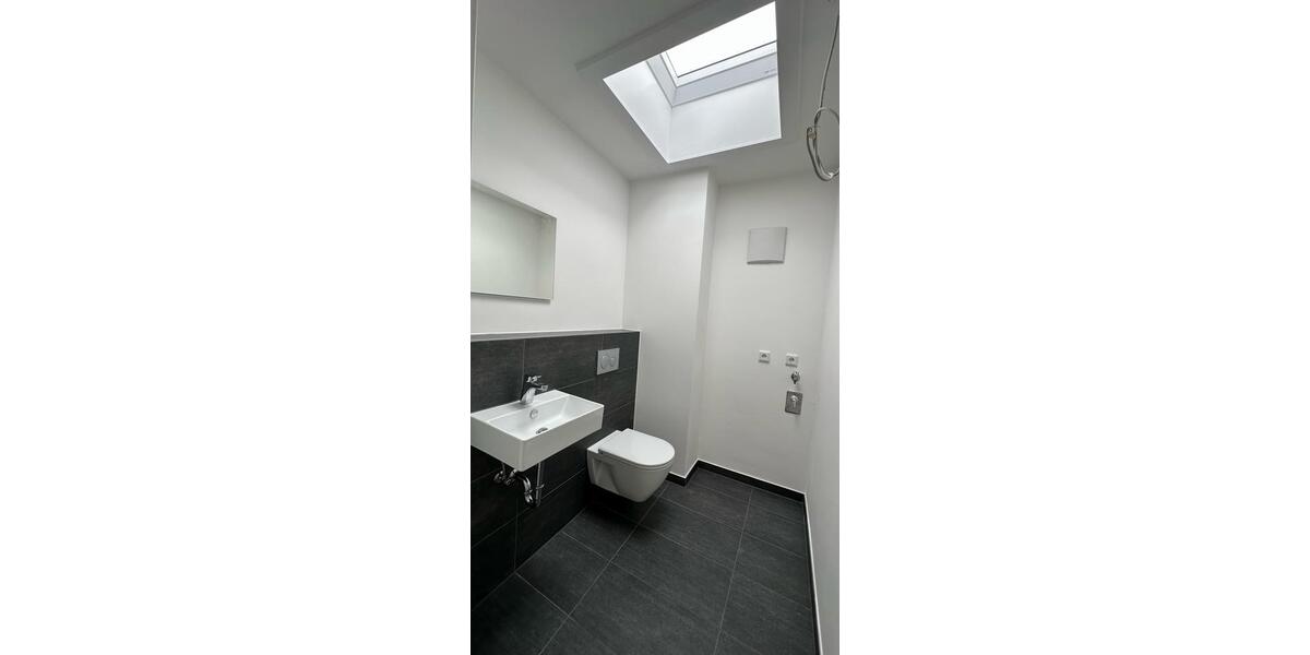 Etagenwohnung Ingolstadt Nordost - 3 Zimmer, 97 m&sup2;, 1.660&euro; | Angebot:27616450