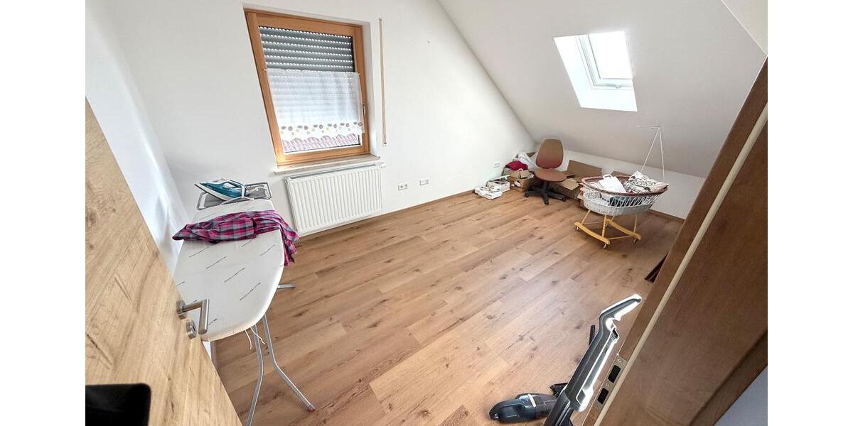 Dachgeschoßwohnung Riedenburg - 4 Zimmer, 118 m&sup2;, 1.090&euro; | Angebot:24976531