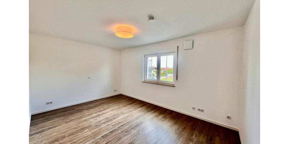 Etagenwohnung Hepberg - 3 Zimmer, 88 m&sup2;, 1.300&euro; | Angebot:26461586