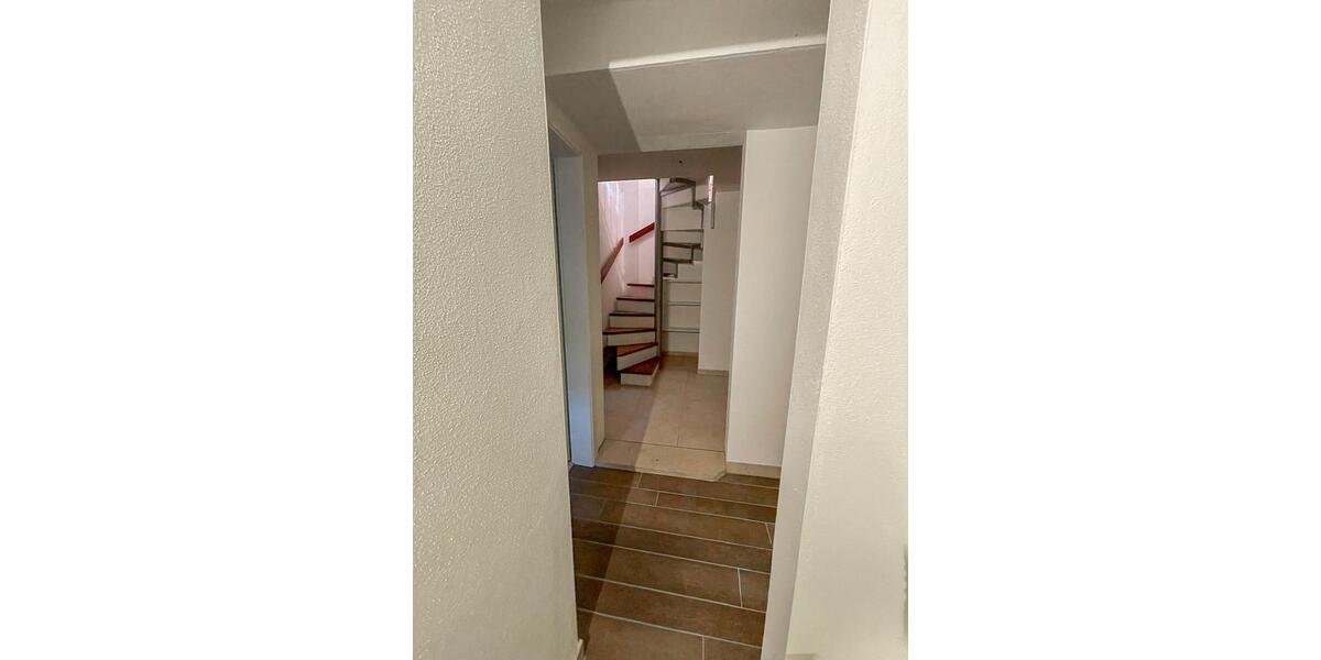 Erdgeschoßwohnung Geisenfeld - 4 Zimmer, 108 m&sup2;, 375.000&euro; | Angebot:26281474