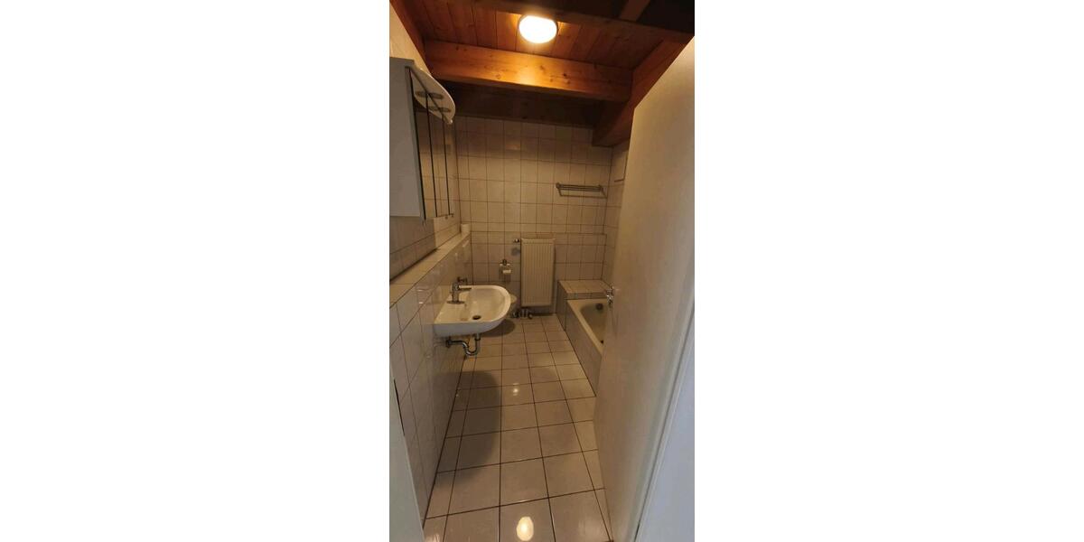 Etagenwohnung Hepberg - 3 Zimmer, 85 m&sup2;, 1.300&euro; | Angebot:27631116