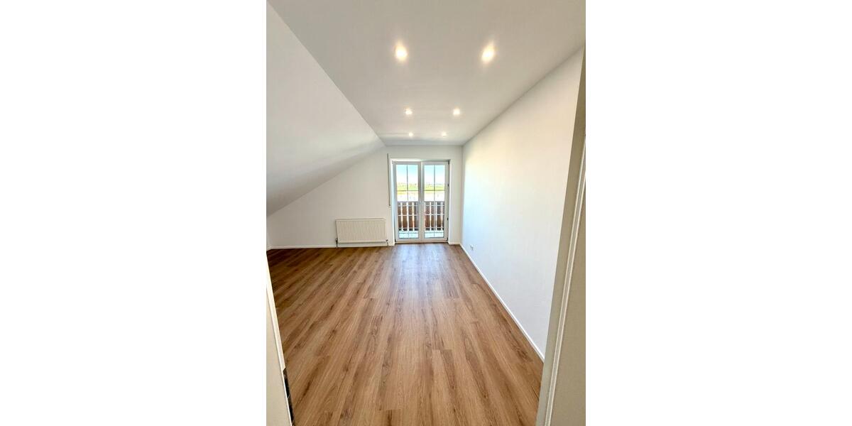 Dachgeschoßwohnung Ingolstadt Nordost - 2 Zimmer, 67 m&sup2;, 950&euro; | Angebot:26394273