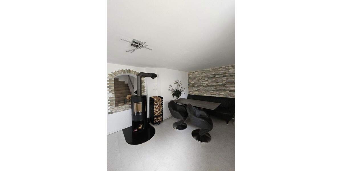 Einfamilienhaus Altmannstein Neuenhinzenhausen - 4 Zimmer, 145 m&sup2;, 399.000&euro; | Angebot:25722313