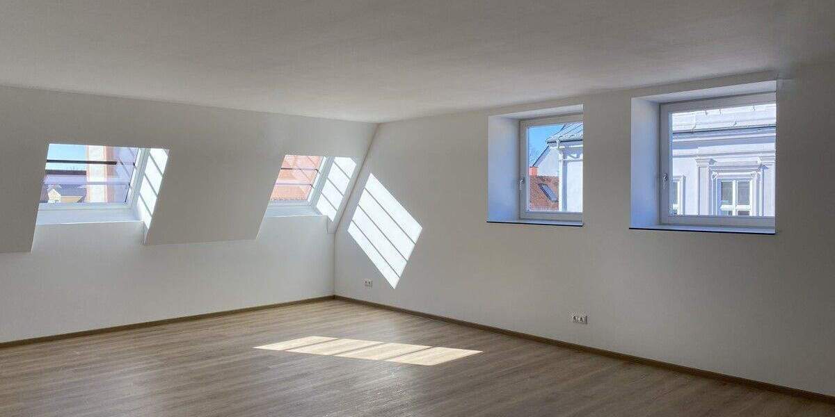 Etagenwohnung Schrobenhausen - 3 Zimmer, 100 m&sup2;, 1.000&euro; | Angebot:25682853