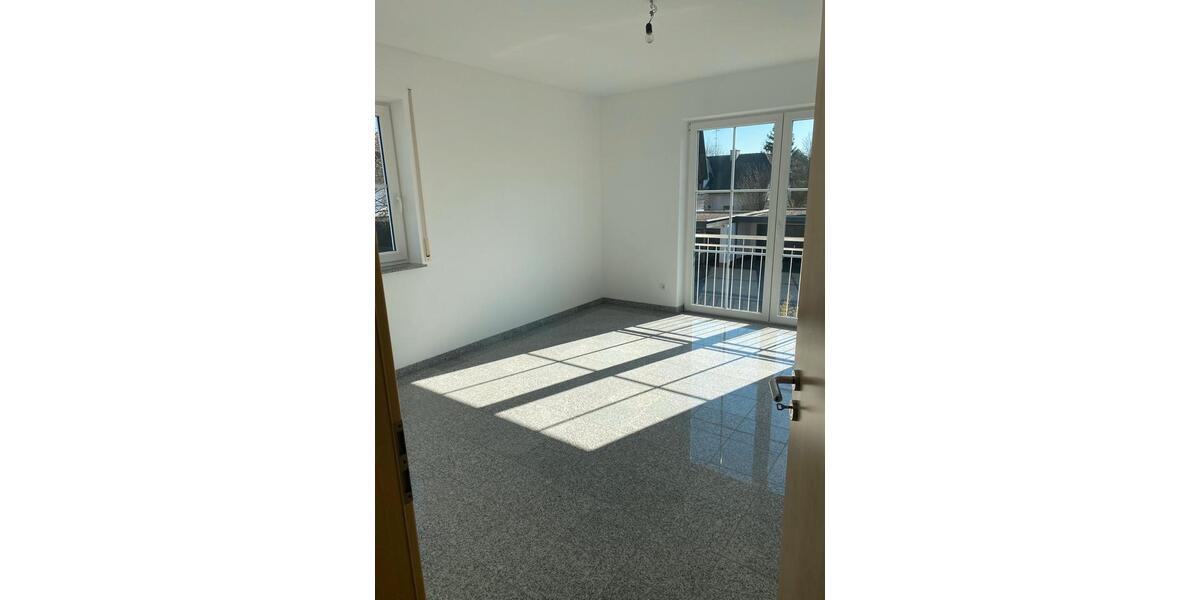 Etagenwohnung Neuburg an der Donau - 4.5 Zimmer, 136 m&sup2;, 1.350&euro; | Angebot:25233714