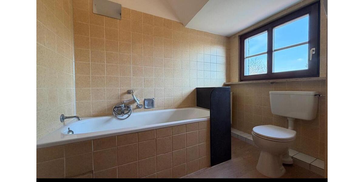 Dachgeschoßwohnung Ingolstadt - 1 Zimmer, 38 m&sup2;, 530&euro; | Angebot:25900775