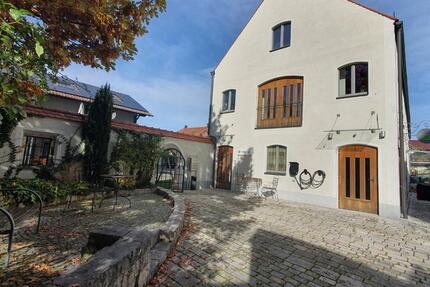 Wohnung Neustadt an der Donau - 2 Zimmer, 205 m&sup2;, 1.950&euro; | Angebot:24476640