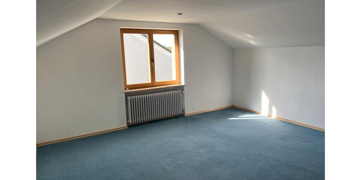 Etagenwohnung Gaimersheim - 3 Zimmer, 110 m&sup2;, 1.500&euro; | Angebot:27631072