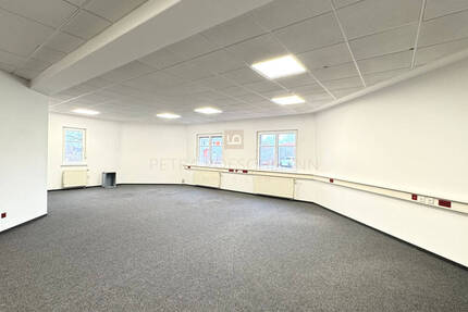 Gewerbeobjekt Karlskron Brautlach - 5 Zimmer, 190 m&sup2;, 1.800&euro; | Angebot:25706079