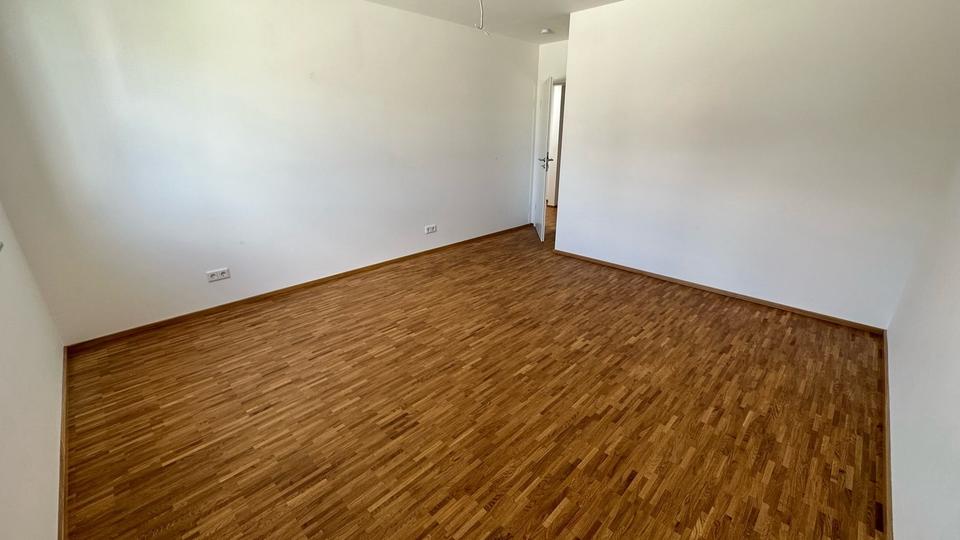 Etagenwohnung Ingolstadt Nordost - 3 Zimmer, 97 m&sup2;, 1.660&euro; | Angebot:27616450