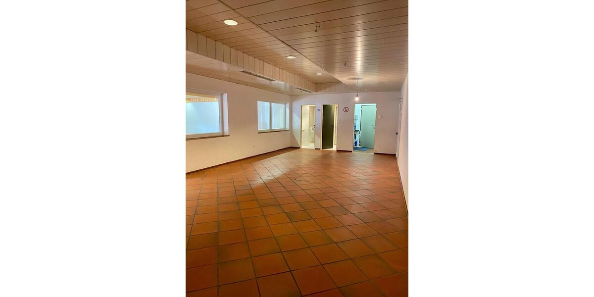 Gewerbeobjekt Kösching - 1.800&euro; | Angebot:25451929