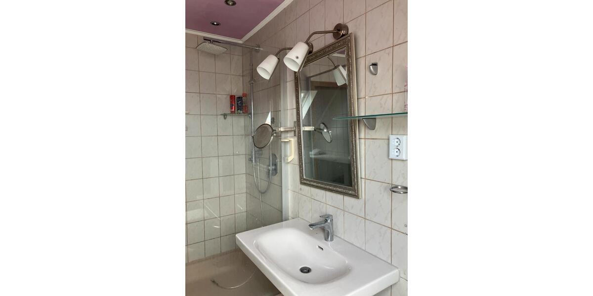 Einfamilienhaus Neustadt an der Donau - 8 Zimmer, 160 m&sup2;, 400.000&euro; | Angebot:26944162