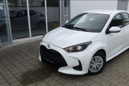 Toyota Yaris 25.000 km 13.900 &euro; Bad Gögging 93333