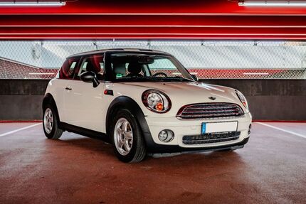 Mini ONE 95.300 km 5.900 &euro; Ingolstadt 85049