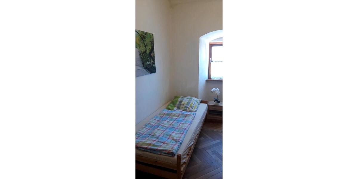 Etagenwohnung Lenting - 8 Zimmer, 180 m&sup2;, 1.980&euro; | Angebot:25168566