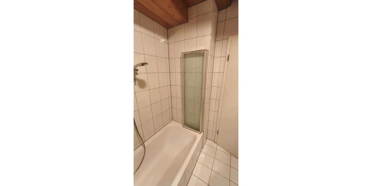 Etagenwohnung Hepberg - 3 Zimmer, 85 m&sup2;, 1.300&euro; | Angebot:27631116