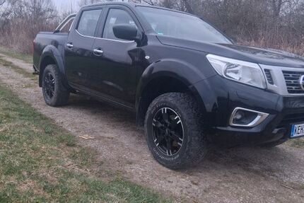 Nissan Navara 125.000 km 24.650 &euro; Neustadt an der donau 93333