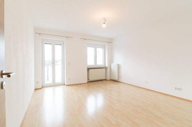 Etagenwohnung Großmehring - 3 Zimmer, 115 m&sup2;, 1.200&euro; | Angebot:25768769
