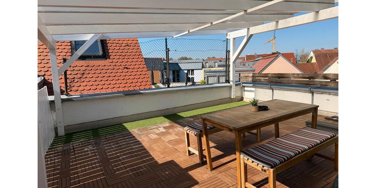 Dachgeschoßwohnung Ingolstadt - 4 Zimmer, 122 m&sup2;, 2.800&euro; | Angebot:26422226