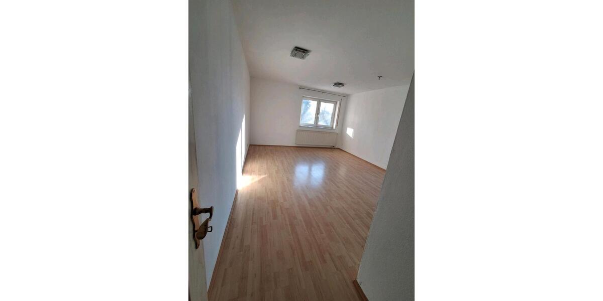 Etagenwohnung Schrobenhausen - 3 Zimmer, 74 m&sup2;, 290.000&euro; | Angebot:26120572
