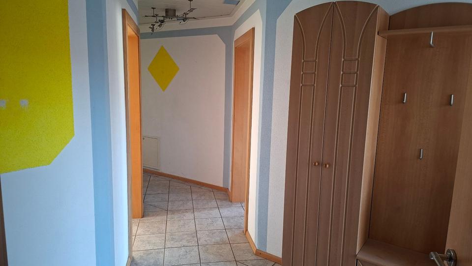 Etagenwohnung Brunnen - 4 Zimmer, 103 m&sup2;, 850&euro; | Angebot:25382350