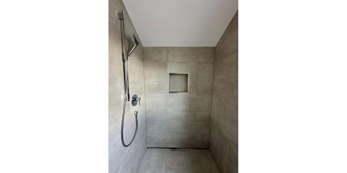 Doppelhaushälfte Geisenfeld - 5 Zimmer, 175 m&sup2;, 2.450&euro; | Angebot:27611570