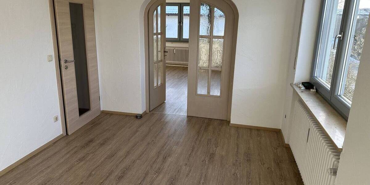 Etagenwohnung Denkendorf - 4 Zimmer, 103 m&sup2;, 950&euro; | Angebot:25701137