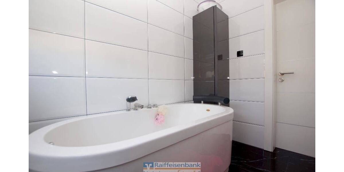 Einfamilienhaus Schrobenhausen - 4 Zimmer, 140 m&sup2;, 499.000&euro; | Angebot:25705598