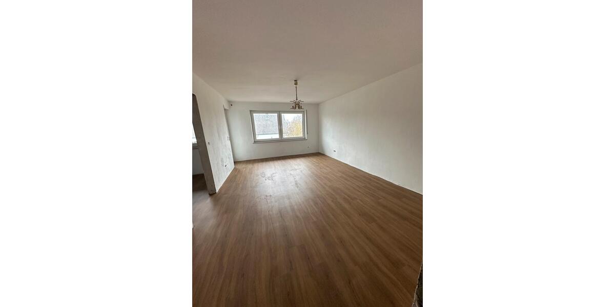 Etagenwohnung Ingolstadt Friedrichshofen-Hollerstauden - 3 Zimmer, 84 m&sup2;, 1.500&euro; | Angebot:25171609