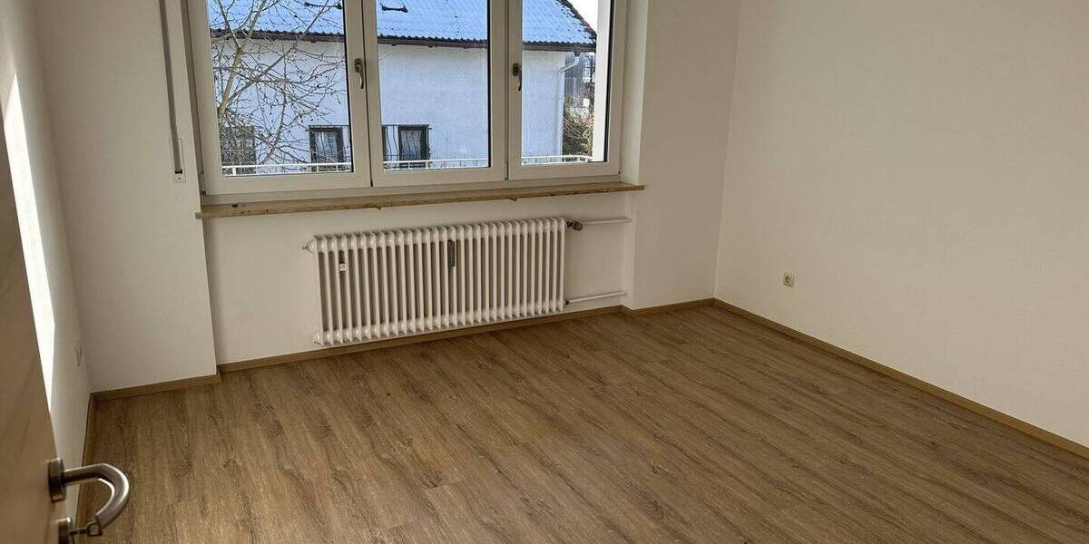 Etagenwohnung Denkendorf - 4 Zimmer, 103 m&sup2;, 950&euro; | Angebot:25701137