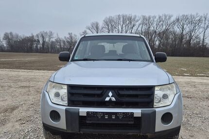 Mitsubishi Pajero 189.000 km 5.200 &euro; Ingolstadt 85053