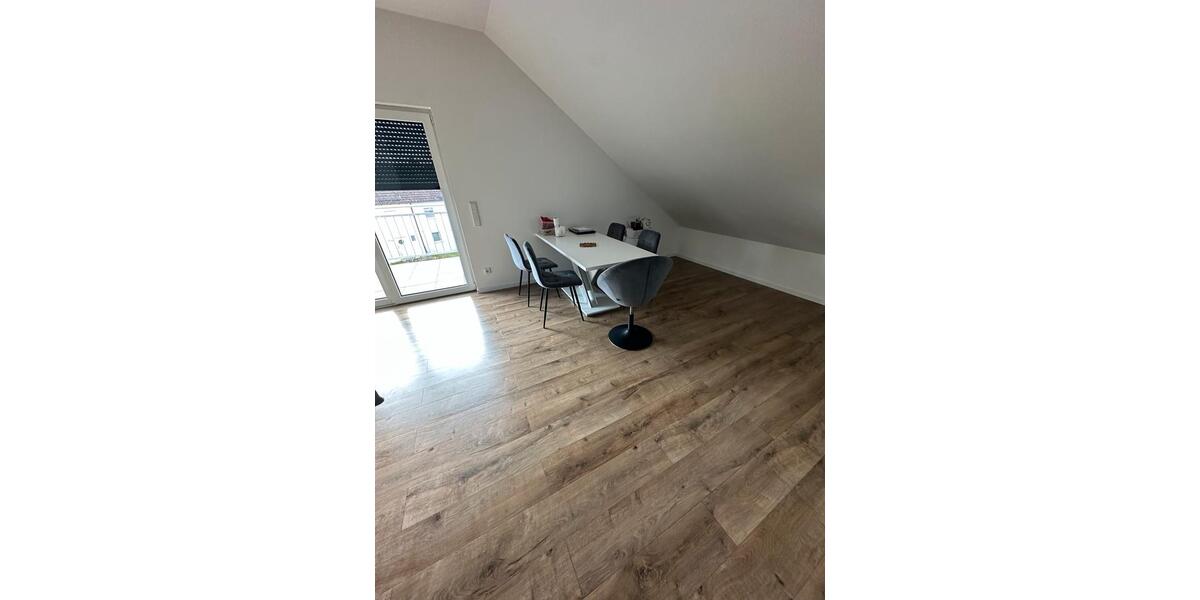 Dachgeschoßwohnung Ingolstadt Nordost - 2 Zimmer, 72 m&sup2;, 1.330&euro; | Angebot:25919196