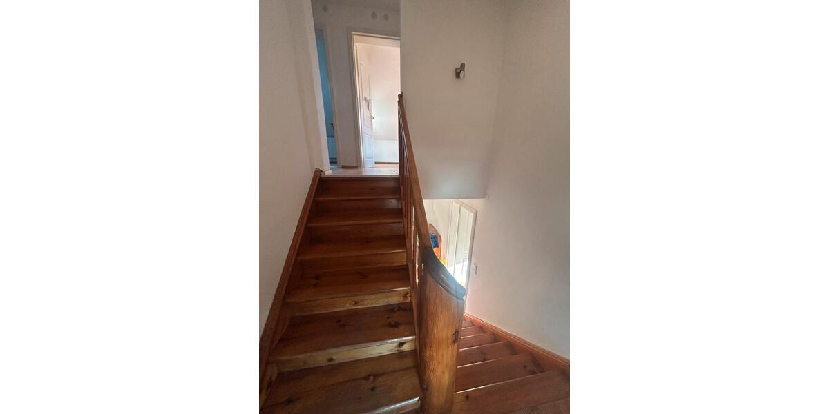 Einfamilienhaus Eichstätt - 8 Zimmer, 180 m&sup2;, 540.000&euro; | Angebot:25404541