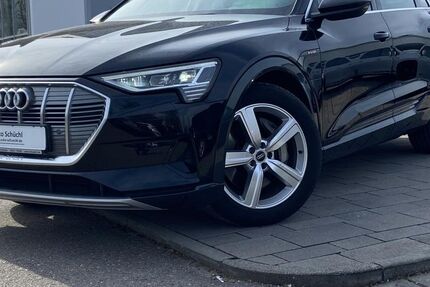 Audi e-tron 23.011 km 28.248 &euro; Schrobenhausen-Edelshsn. 86529