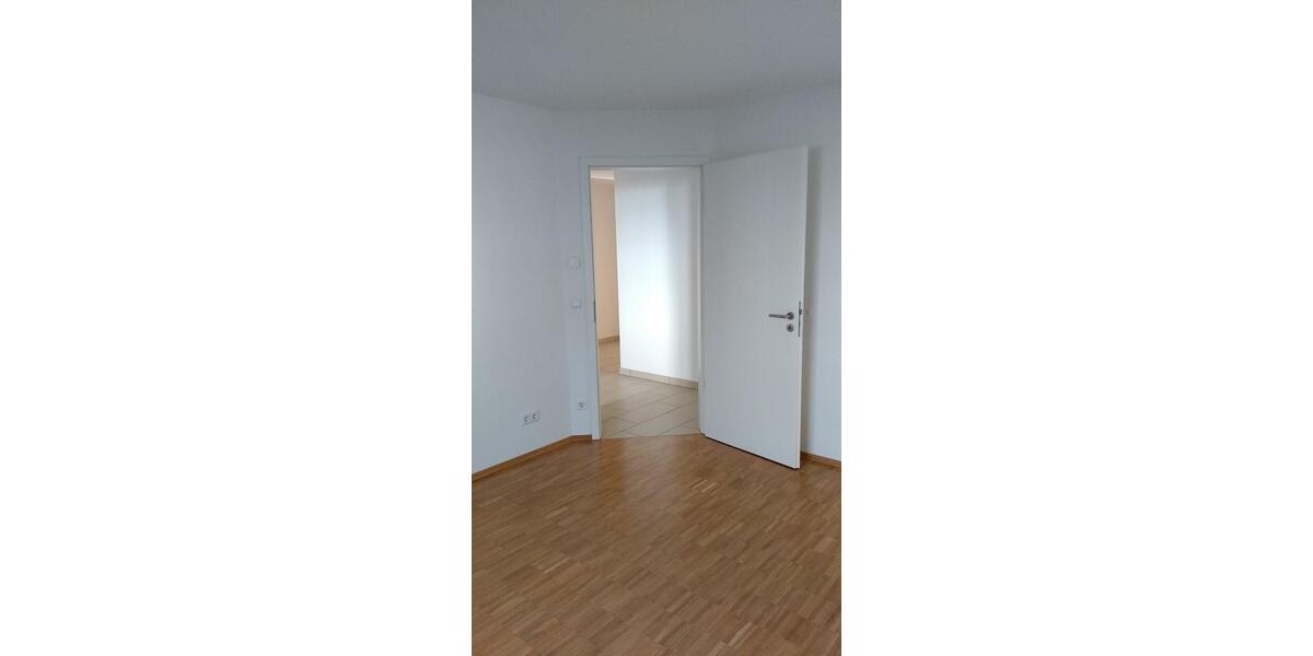 Etagenwohnung Ingolstadt - 3 Zimmer, 80 m&sup2;, 1.080&euro; | Angebot:25893408