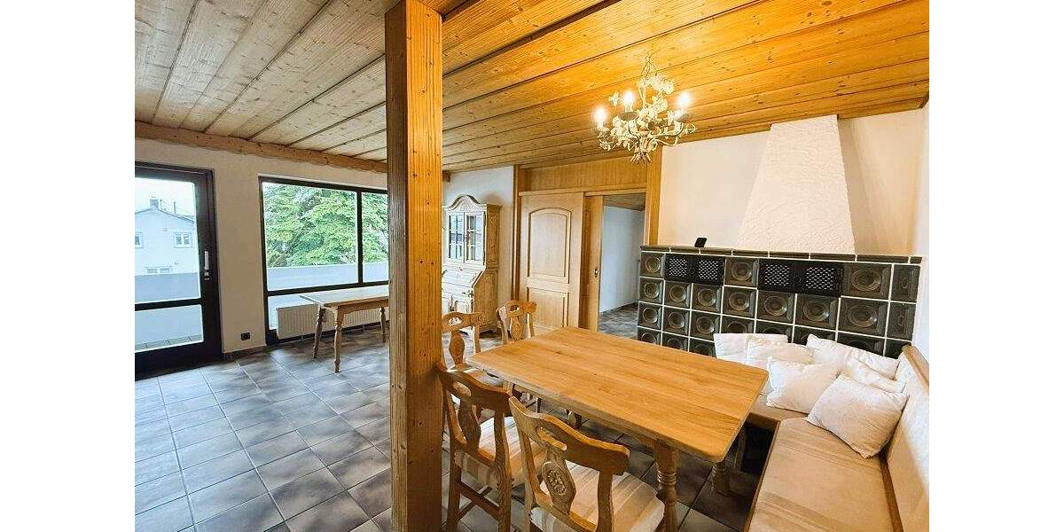 Etagenwohnung Wettstetten - 4 Zimmer, 180 m&sup2;, 1.350&euro; | Angebot:25670025