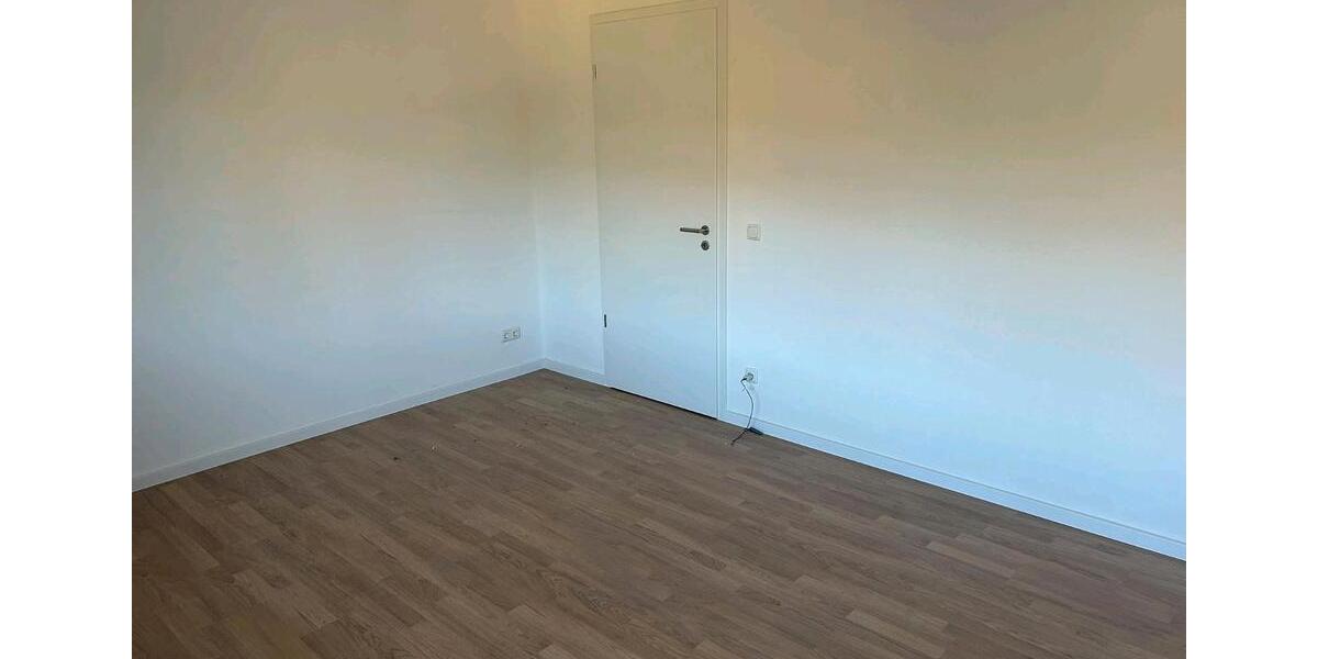 Etagenwohnung Ingolstadt Nordost - 3 Zimmer, 84 m&sup2;, 1.050&euro; | Angebot:27631101