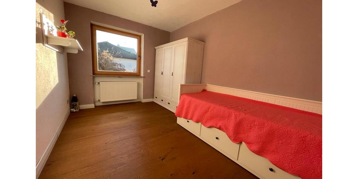 Mehrfamilienhaus, Wohnhaus Wettstetten - 10 Zimmer, 245 m&sup2;, 950.000&euro; | Angebot:24640296