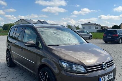 VW Touran 163.649 km 9.400 &euro; Großmehring 85098