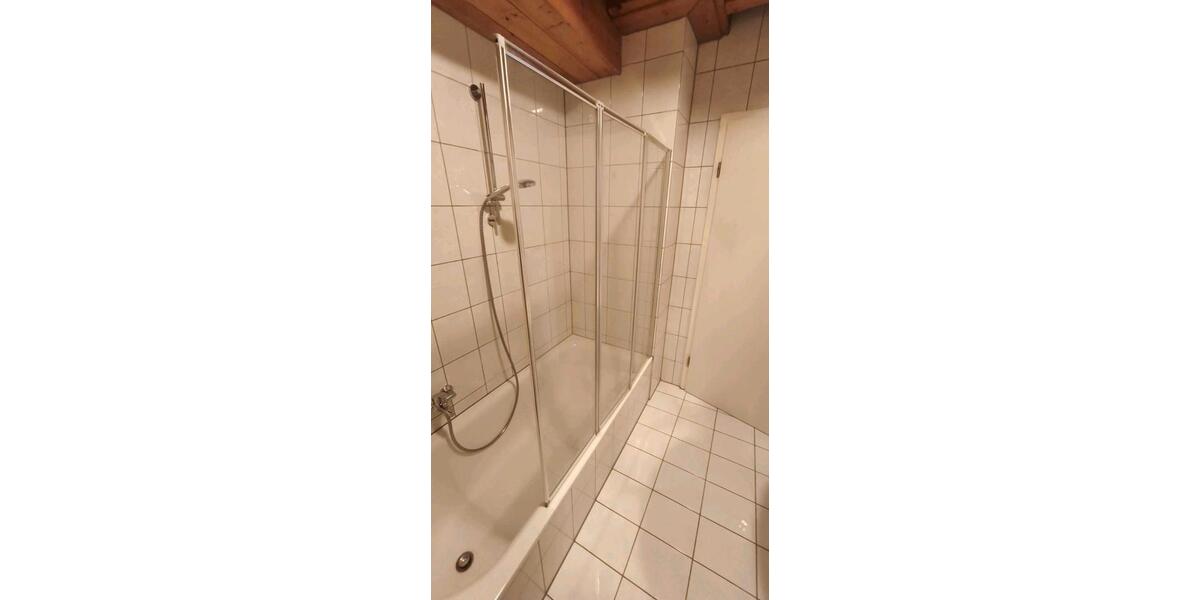 Etagenwohnung Hepberg - 3 Zimmer, 85 m&sup2;, 1.300&euro; | Angebot:27631116