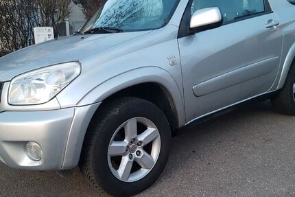 Toyota RAV 4 166.000 km 6.999 &euro; Pfaffenhofen a.d.Ilm 85276