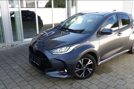 Toyota Yaris 27.700 km 20.500 &euro; Bad Gögging 93333