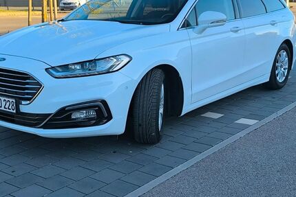 Ford Mondeo 98.000 km 15.900 &euro; Manching 85077